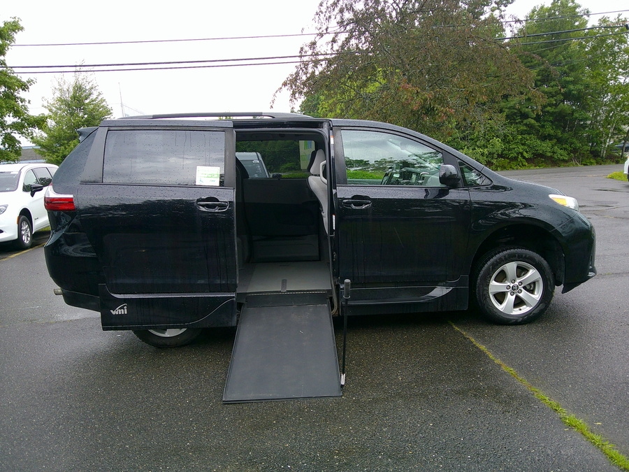 Black Toyota Sienna with Side Entry Manual In Floor ramp