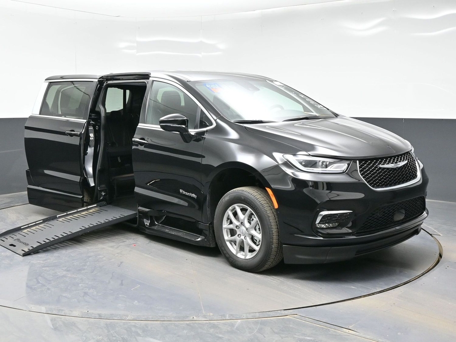 Black Chrysler Pacifica with Side Entry Automatic Fold Out ramp