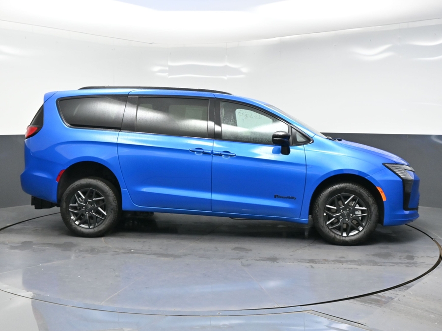 New 2027 Chrysler Pacifica Select Safety - BraunAbility Rear Entry Fold Out Manual Ramp