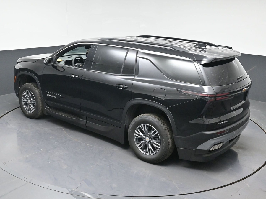 New 2026 Chevrolet Traverse 1LT - BraunAbility Side Entry In Floor Automatic Ramp