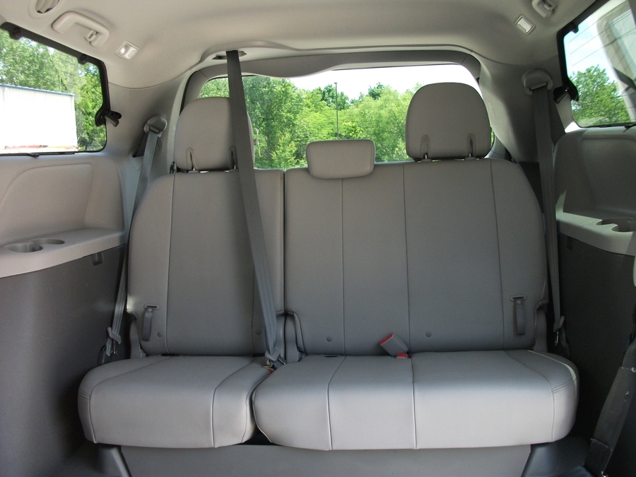 Used 2018 Toyota Sienna XLE - VMI Side Entry Entry In Floor Automatic Ramp