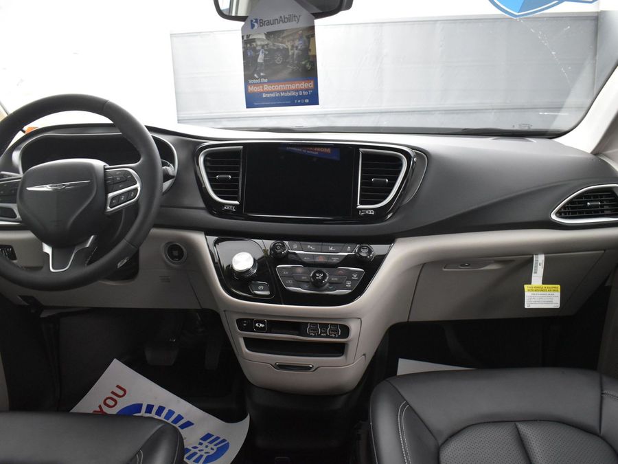 Used 2024 Chrysler Pacifica Touring L - BraunAbility Side Entry Entry Fold Out Automatic Ramp