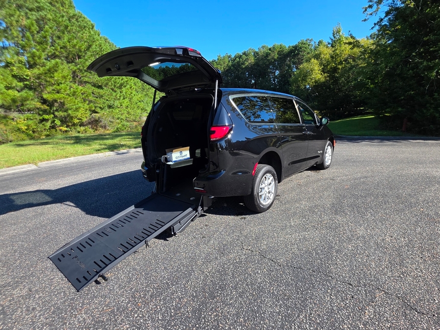 Black Chrysler Pacifica with Rear Entry Manual Fold Out ramp