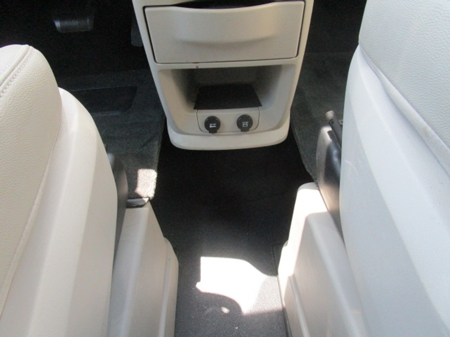 Used 2015 Chrysler Town and Country Touring-L - El Dorado Side Entry Entry Fold Out Automatic Ramp