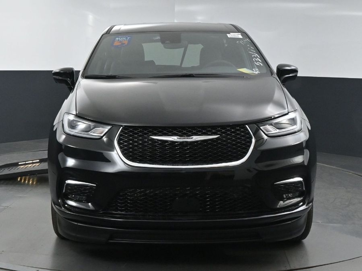 2025 CHRYSLER PACIFICA - Image 3