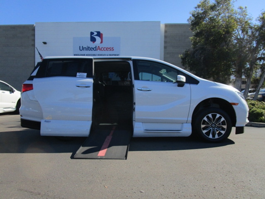 Used 2023 Honda Odyssey EX-L - VMI Side Entry Entry In Floor Automatic Ramp