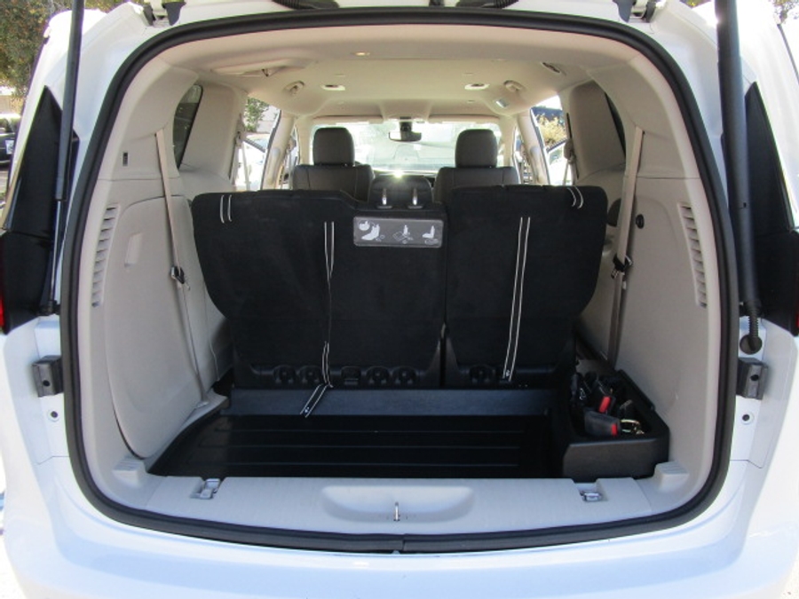 Used 2018 Chrysler Pacifica Touring L - VMI Side Entry Entry In Floor Automatic Ramp