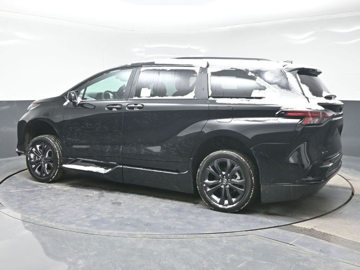 Black Toyota Sienna image number 3