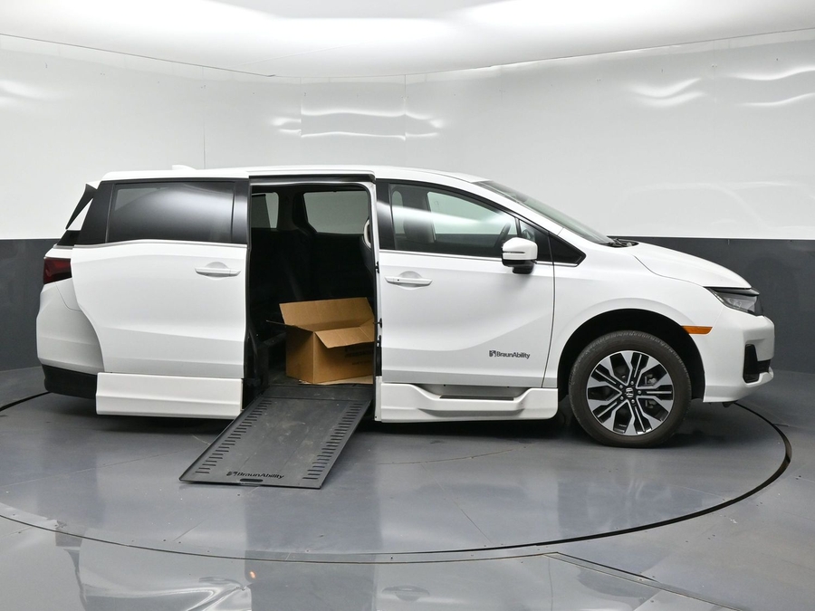 Used 2025 Honda Odyssey Elite - BraunAbility Side Entry In Floor Automatic Ramp