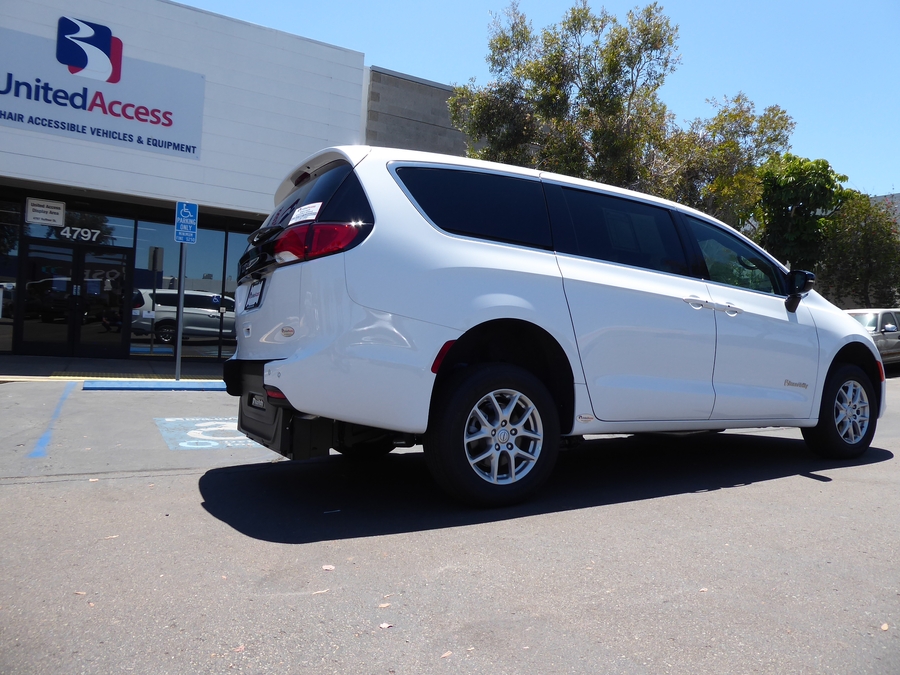 New 2026 Chrysler Voyager LX - BraunAbility Commercial Rear Entry Fold Out Manual Ramp