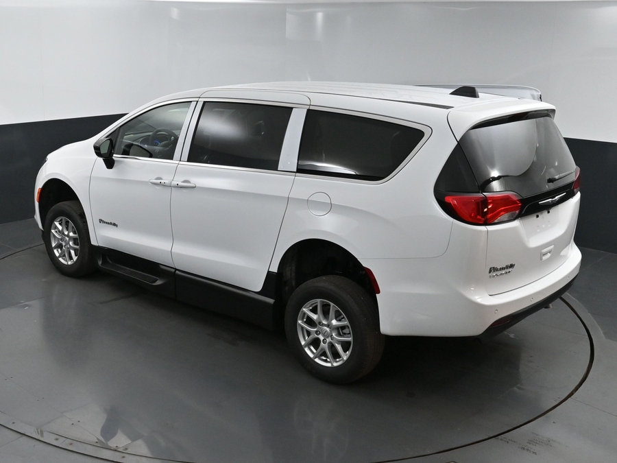 New 2025 Chrysler Voyager LX w MID ROW SEAT - BraunAbility Commercial Side Entry Fold Out Manual Ramp