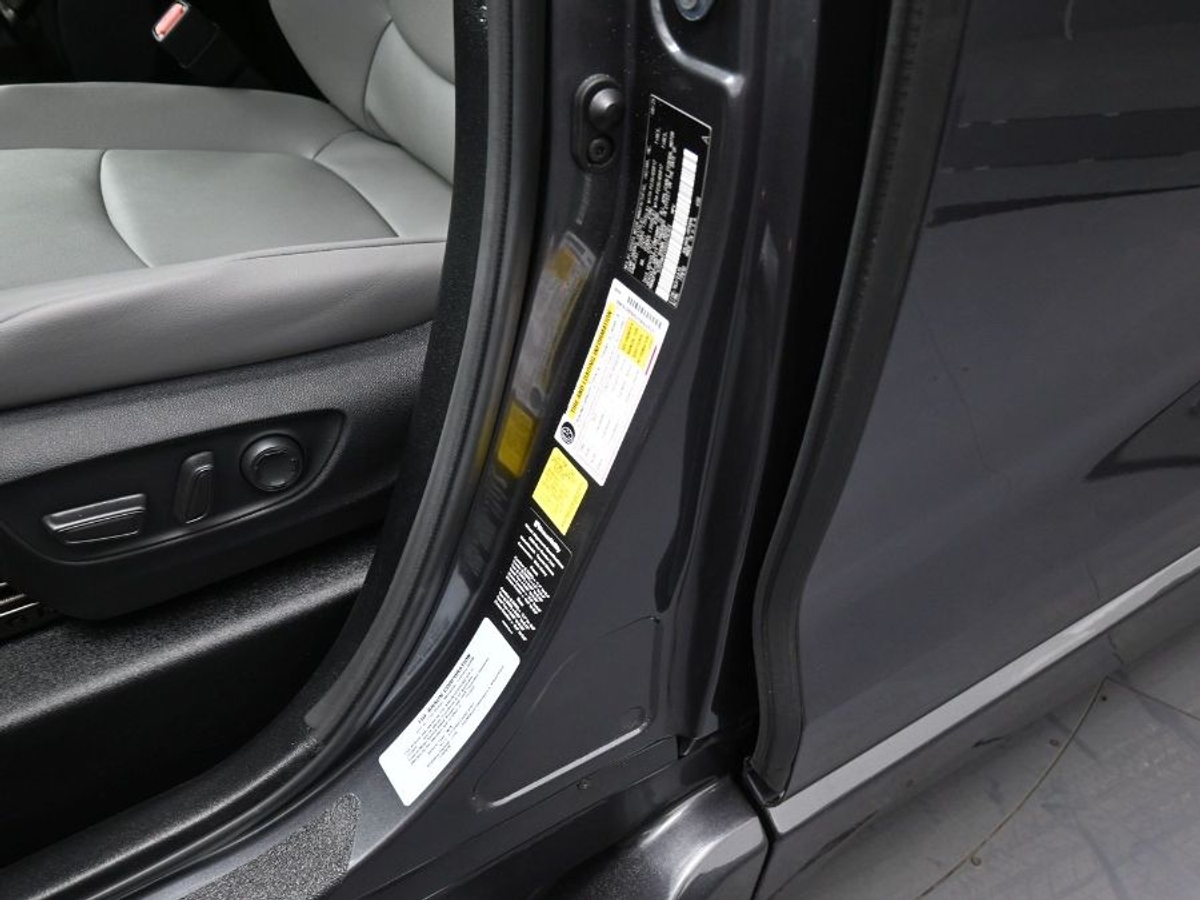 2025 TOYOTA SIENNA - Image 22