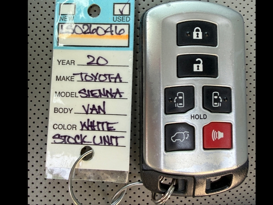 Used 2020 Toyota Sienna Limited - VMI Side Entry In Floor Automatic Ramp