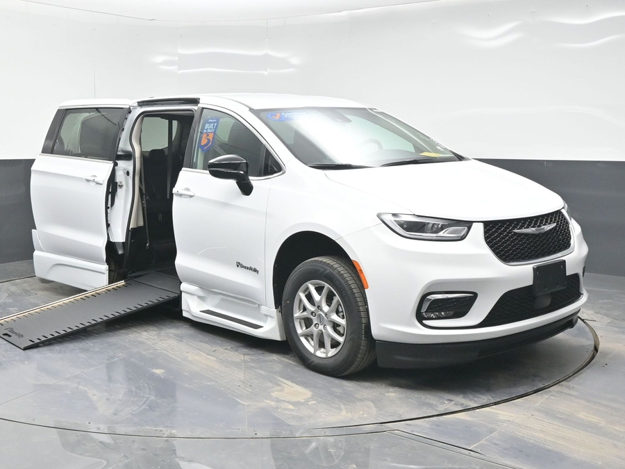 Used 2024 Chrysler Pacifica Touring L - BraunAbility Side Entry Entry In Floor Automatic Ramp