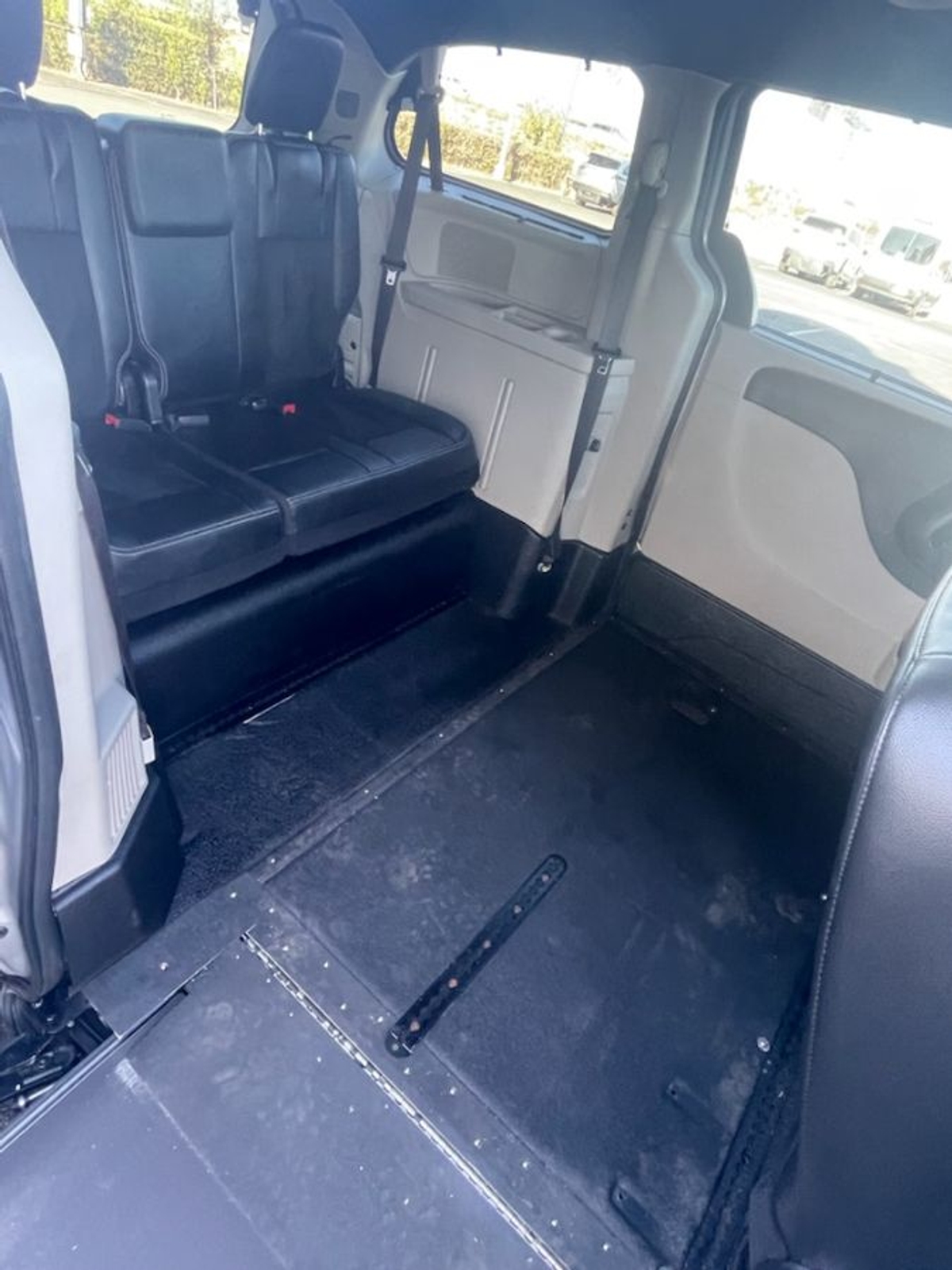 2017 DODGE GRAND CARAVAN - Image 3