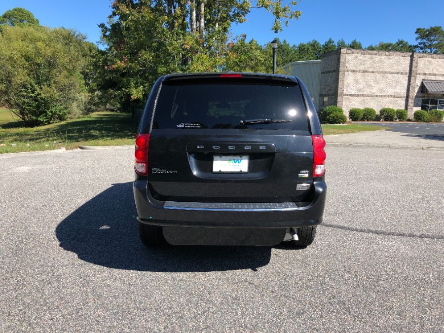 Black Dodge Grand Caravan número de imagen 5