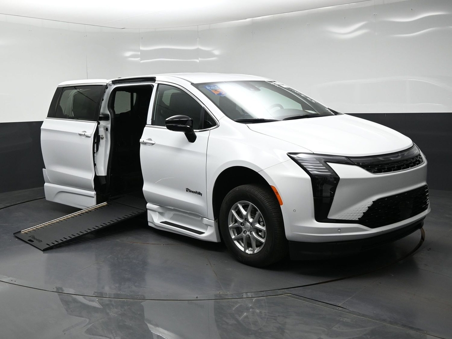White Chrysler Pacifica image number 24
