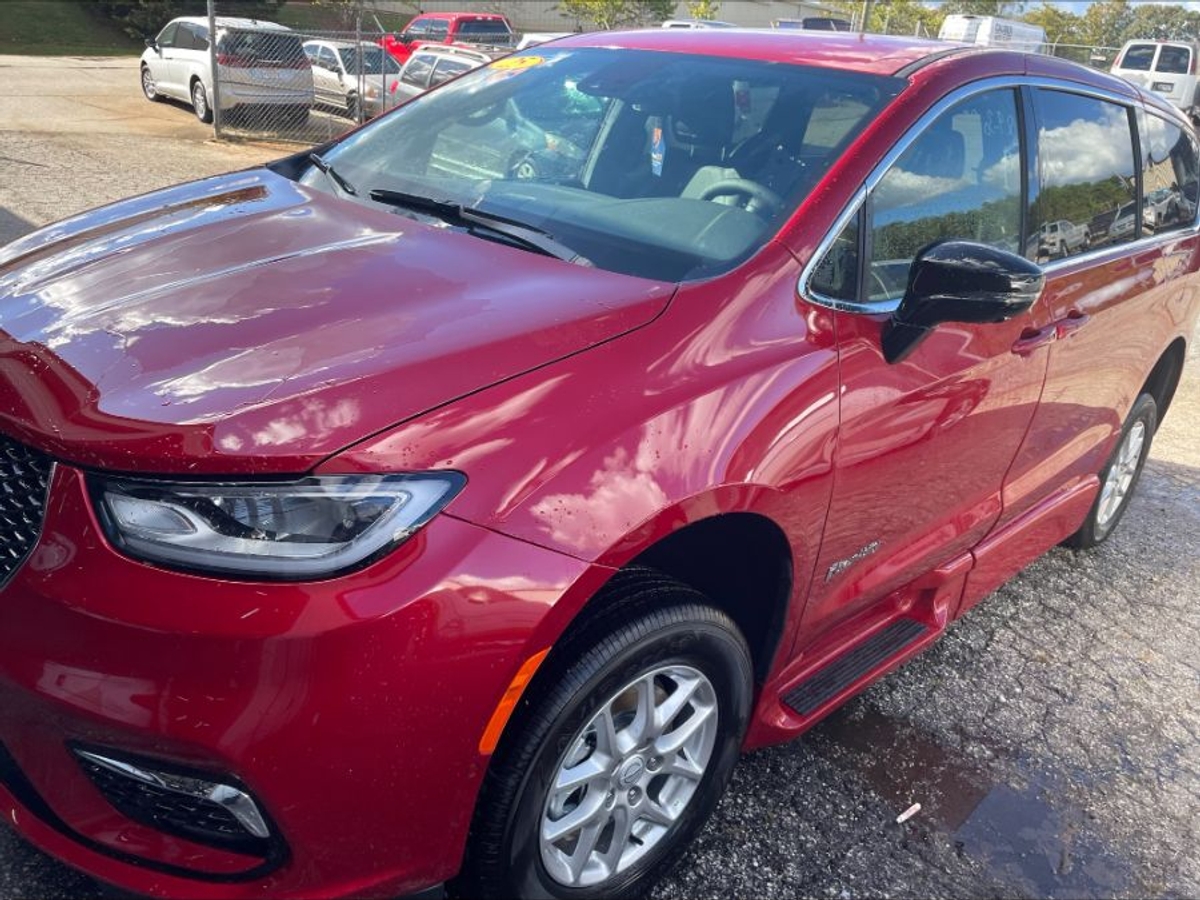 Red Chrysler Pacifica image number 2