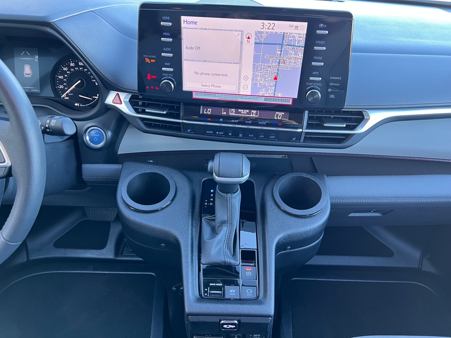 Used 2024 Toyota Sienna Hybrid XLE - BraunAbility Side Entry Entry Fold Out Automatic Ramp