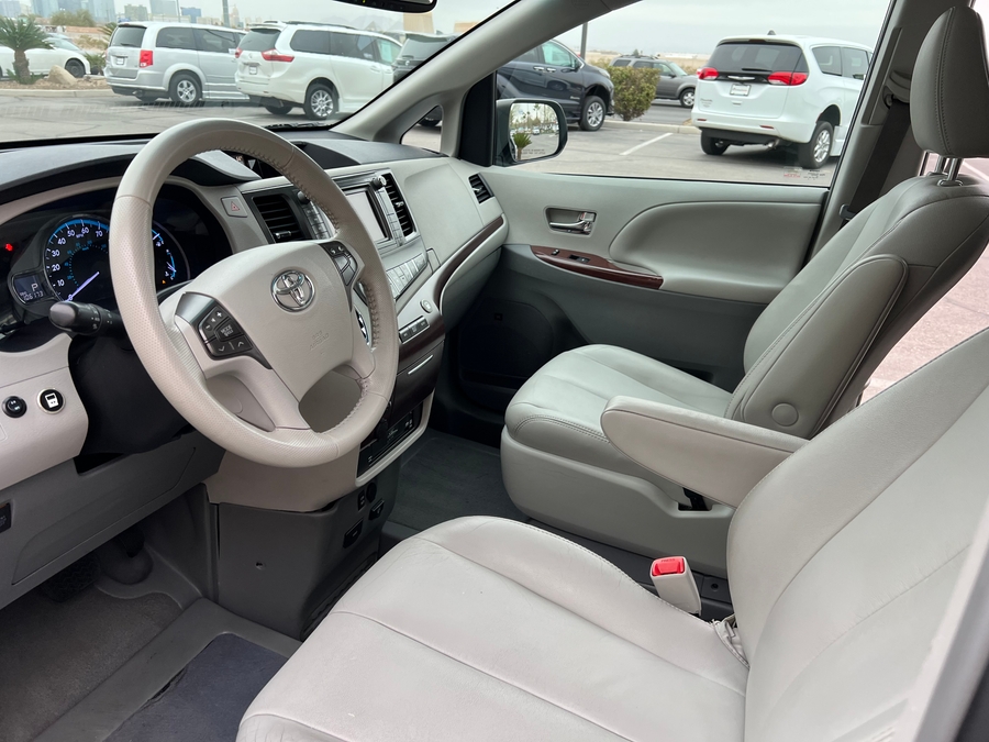 Used 2012 Toyota Sienna XLE - BraunAbility Side Entry Entry Fold Out Automatic Ramp