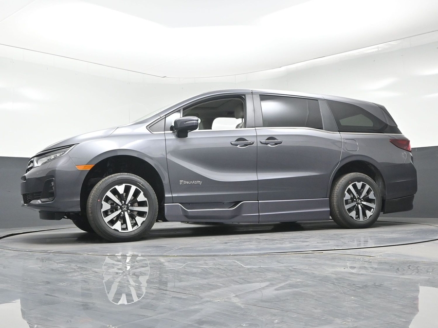 Grey Honda Odyssey image number 18
