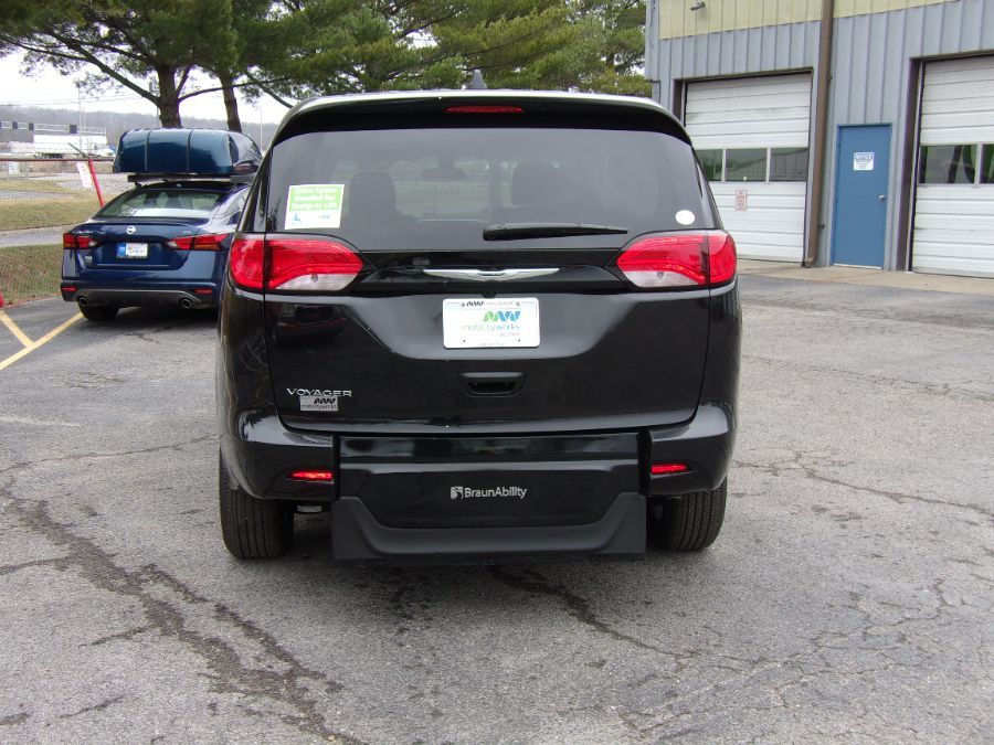 2022 CHRYSLER VOYAGER - Image 9