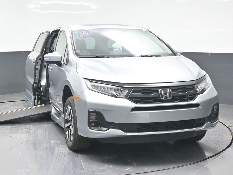 New 2026 Honda Odyssey EX-L - BraunAbility Side Entry In Floor Automatic Ramp