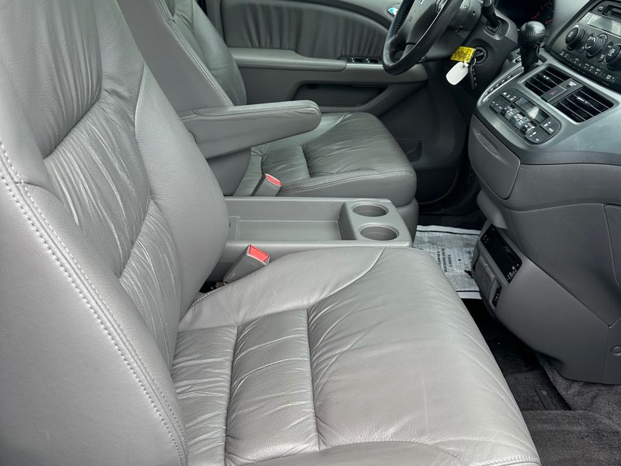 Used 2009 Honda Odyssey EX-L - VMI Side Entry Entry Fold Out Automatic Ramp