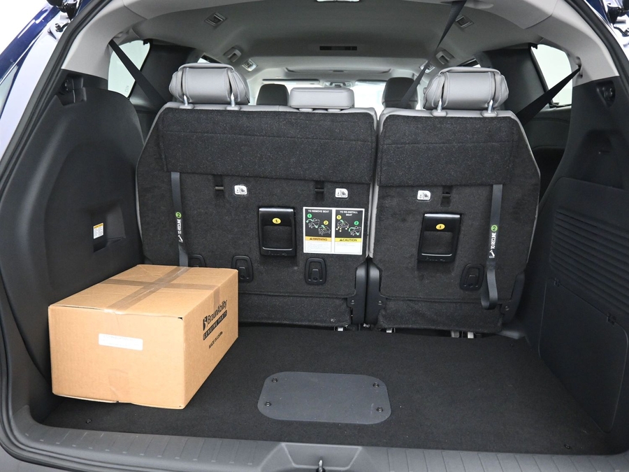 New 2026 Toyota Sienna Hybrid XLE Base - BraunAbility Side Entry Entry Fold Out Automatic Ramp