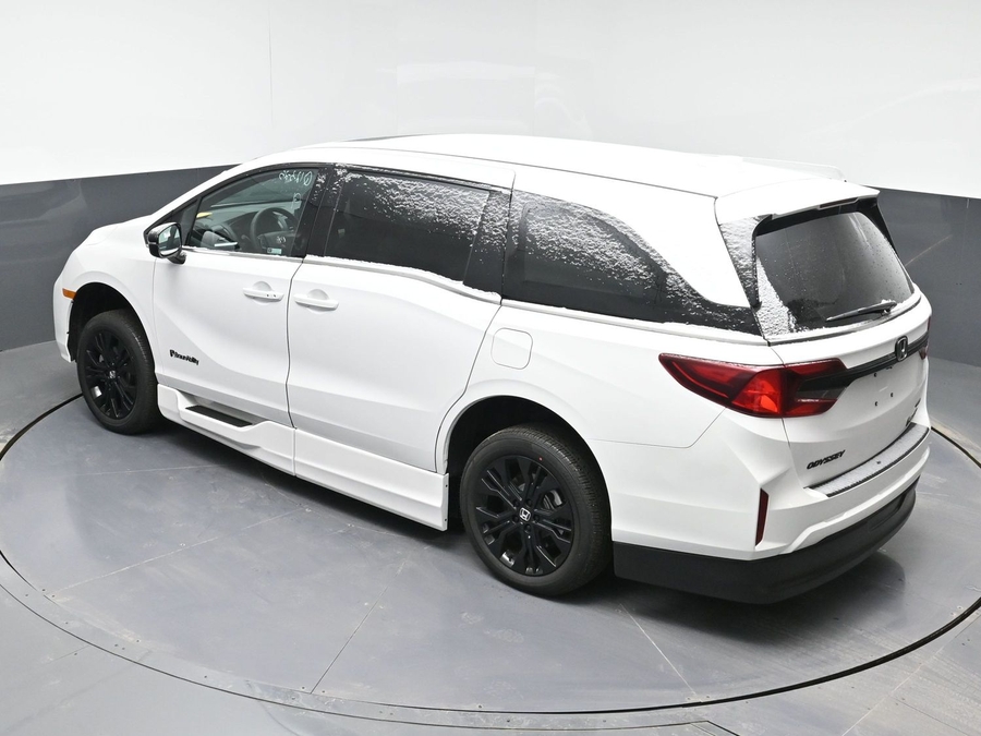 New 2026 Honda Odyssey Sport - BraunAbility Side Entry In Floor Automatic Ramp