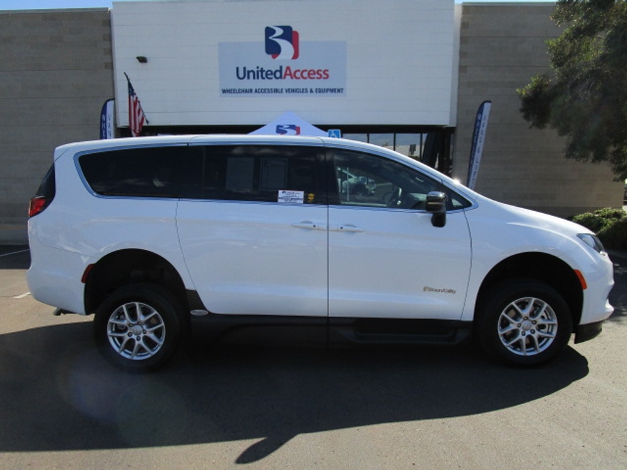 New 2025 Chrysler Voyager LX - BraunAbility Commercial Side Entry Entry Fold Out Manual Ramp