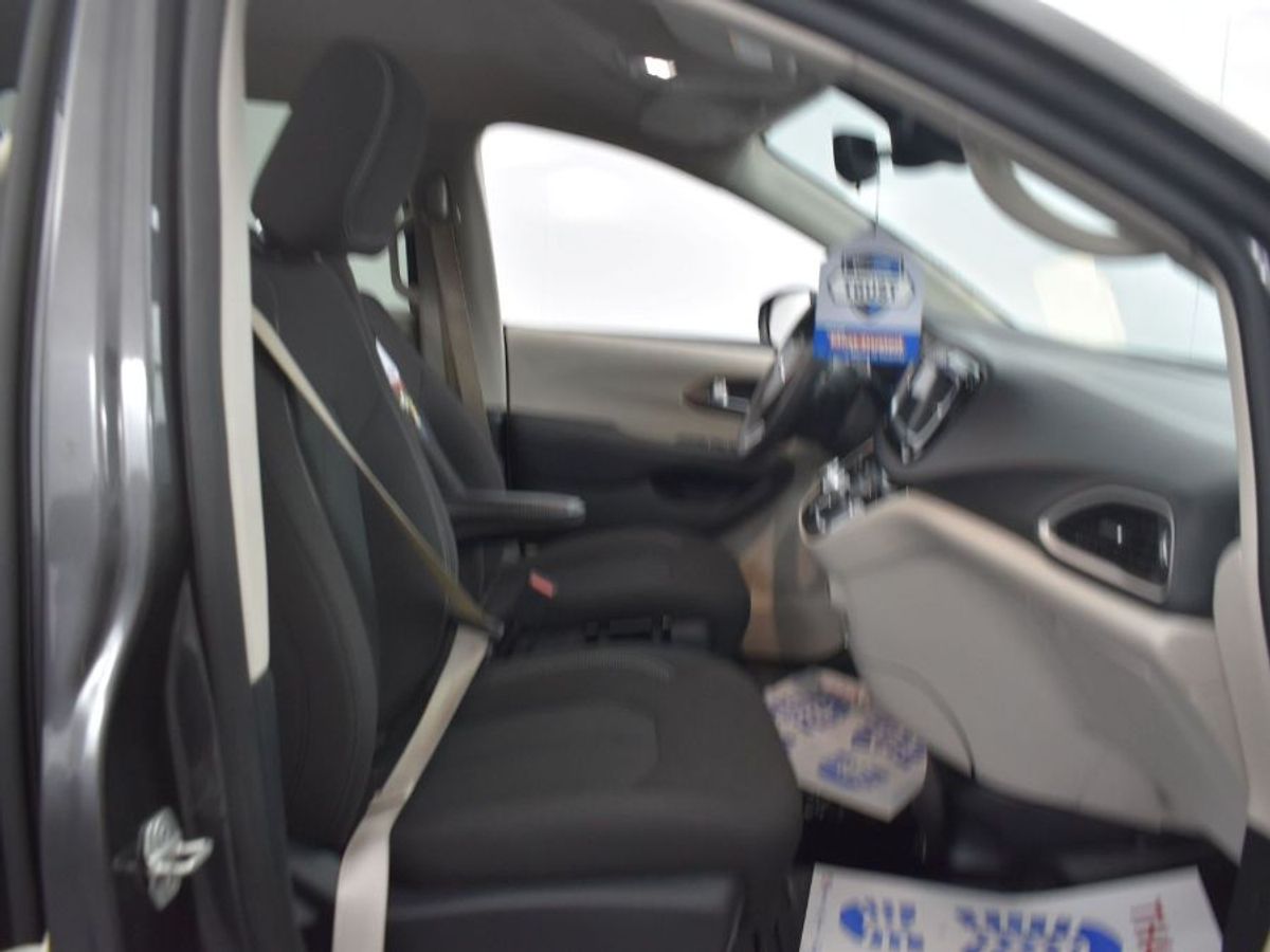 2023 CHRYSLER VOYAGER - Image 9