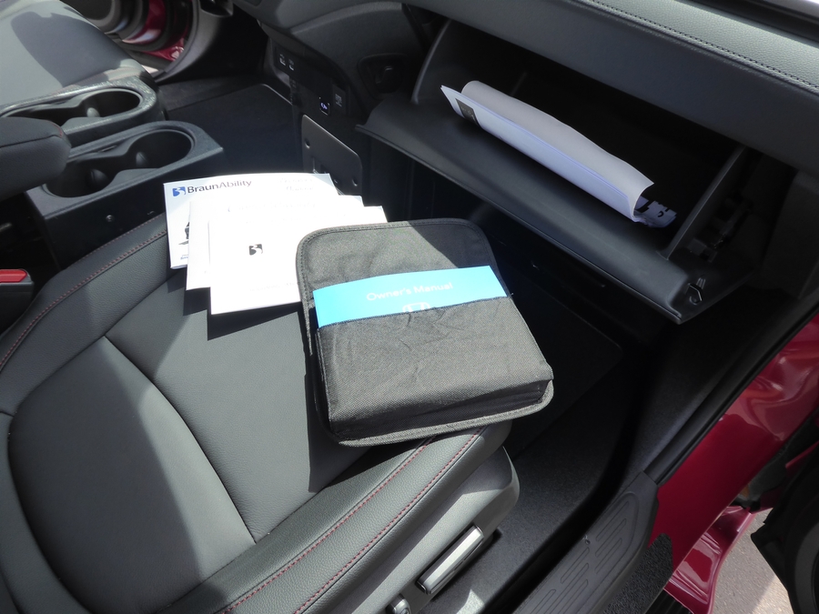 New 2026 Honda Odyssey Sport - BraunAbility Side Entry In Floor Automatic Ramp