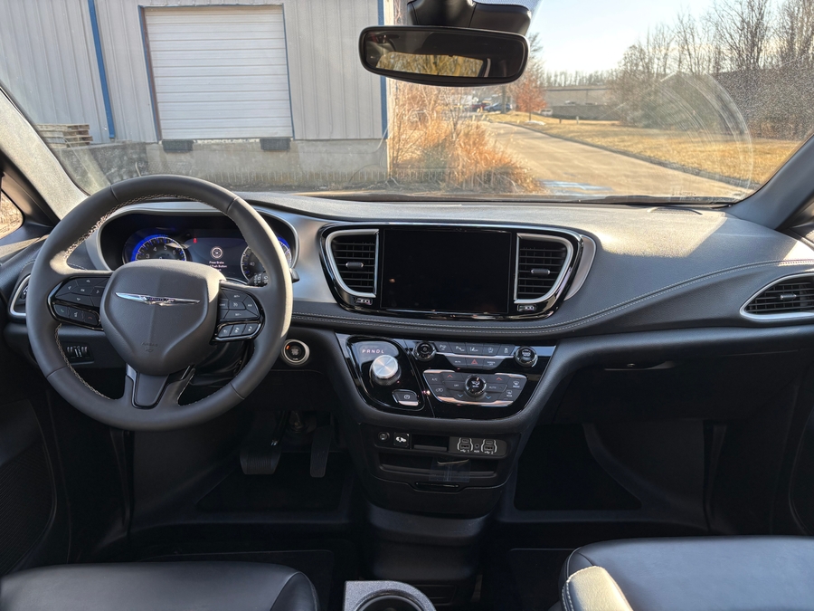 Used 2023 Chrysler Pacifica Touring L Sport - BraunAbility Side Entry Entry In Floor Automatic Ramp