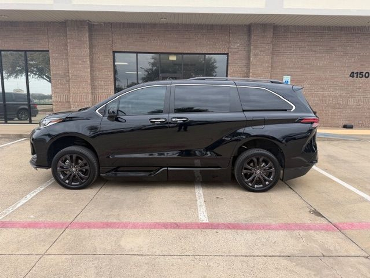 2024 TOYOTA SIENNA - Image 5