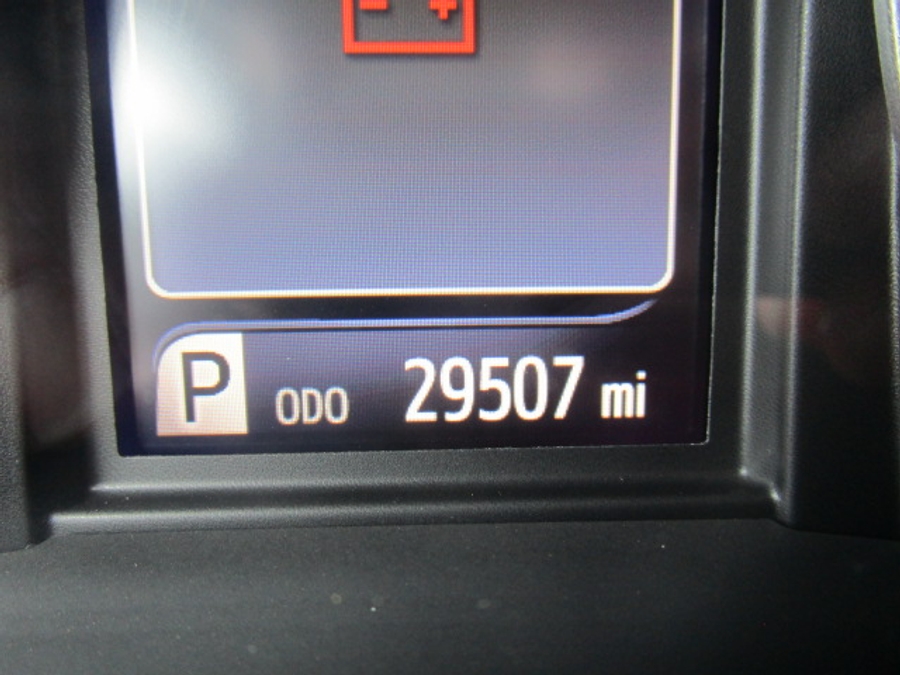 Used 2016 Toyota Sienna SE - BraunAbility Side Entry Entry Fold Out Automatic Ramp