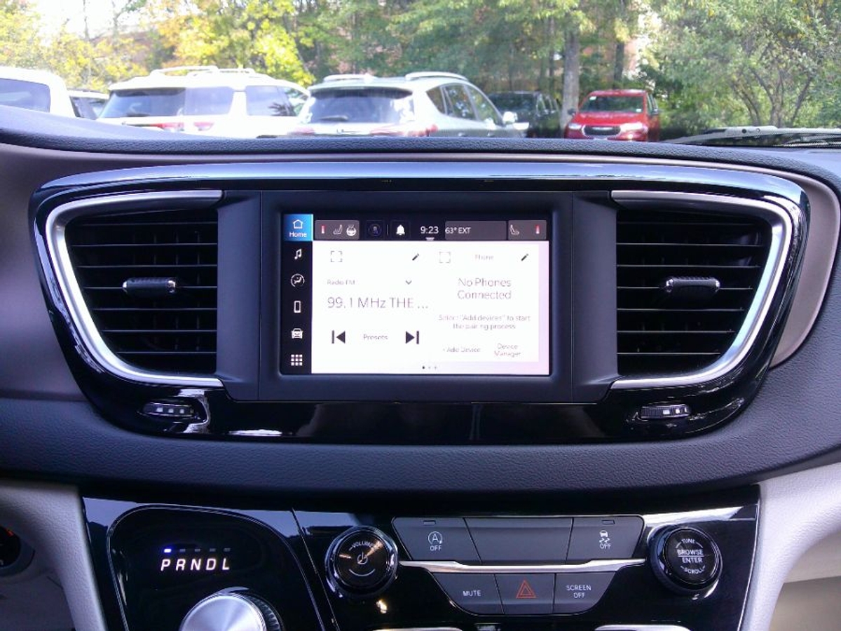 2023 CHRYSLER VOYAGER - Image 18