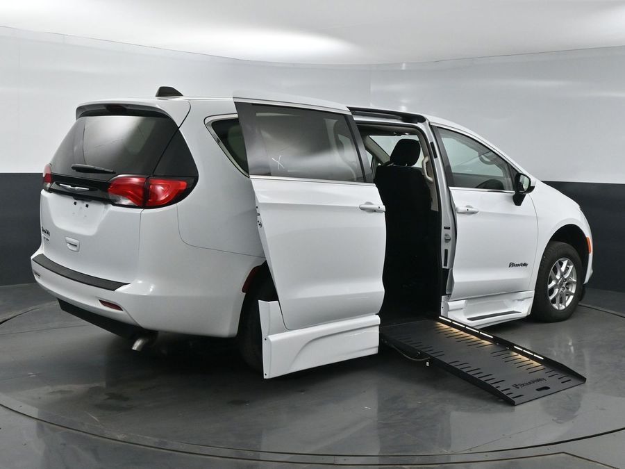 Used 2022 Chrysler Voyager LX - BraunAbility Side Entry Entry Fold Out Automatic Ramp