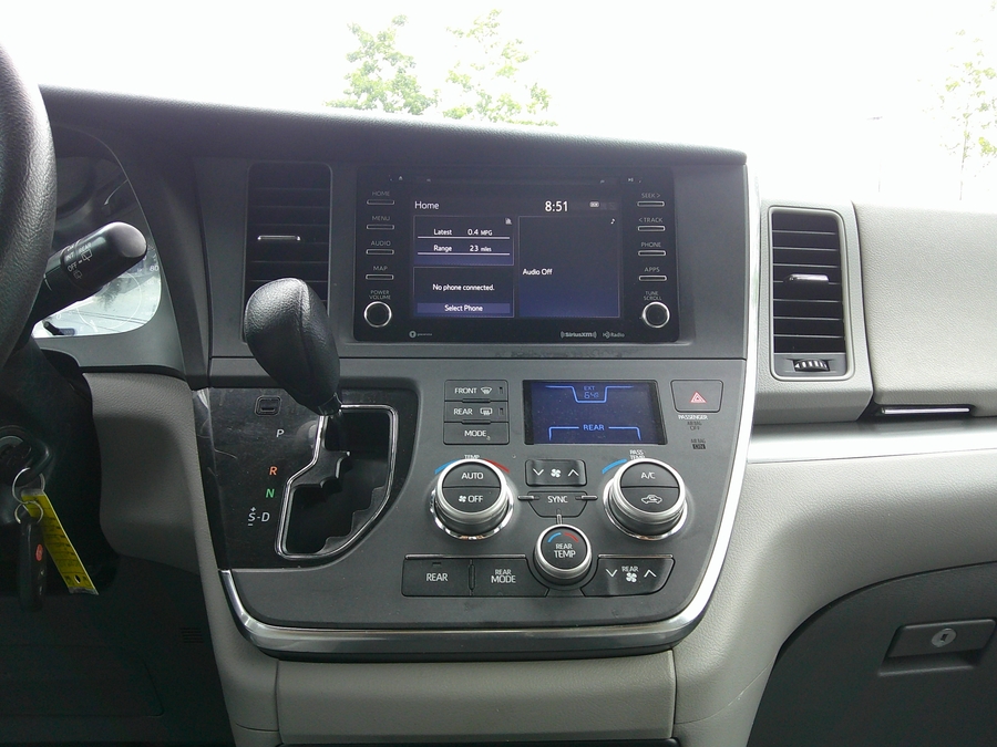 Black Toyota Sienna image number 12