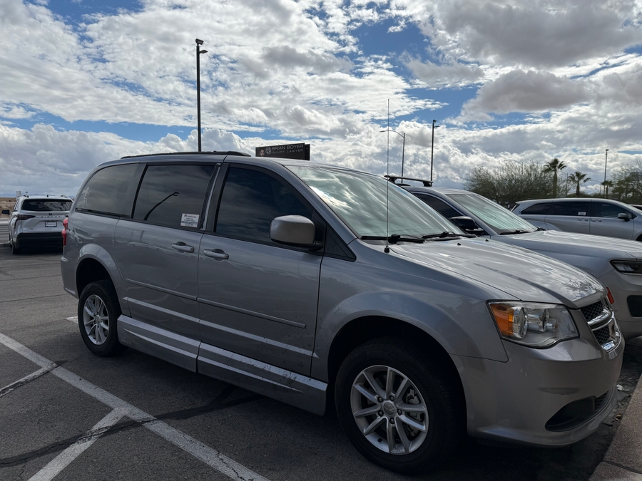 Used 2016 Dodge Grand Caravan SXT - VMI Side Entry In Floor Automatic Ramp