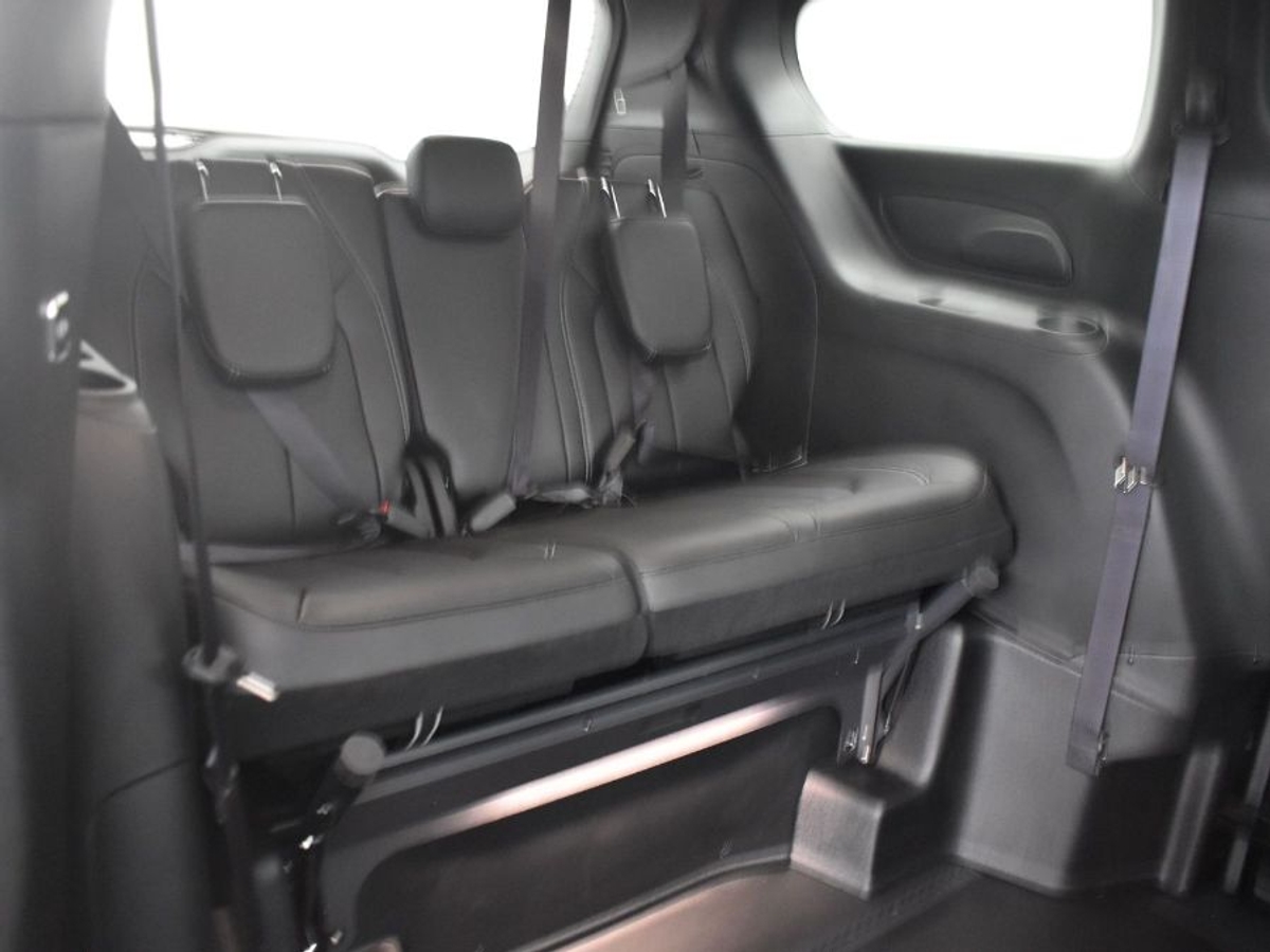 2025 CHRYSLER PACIFICA - Image 8