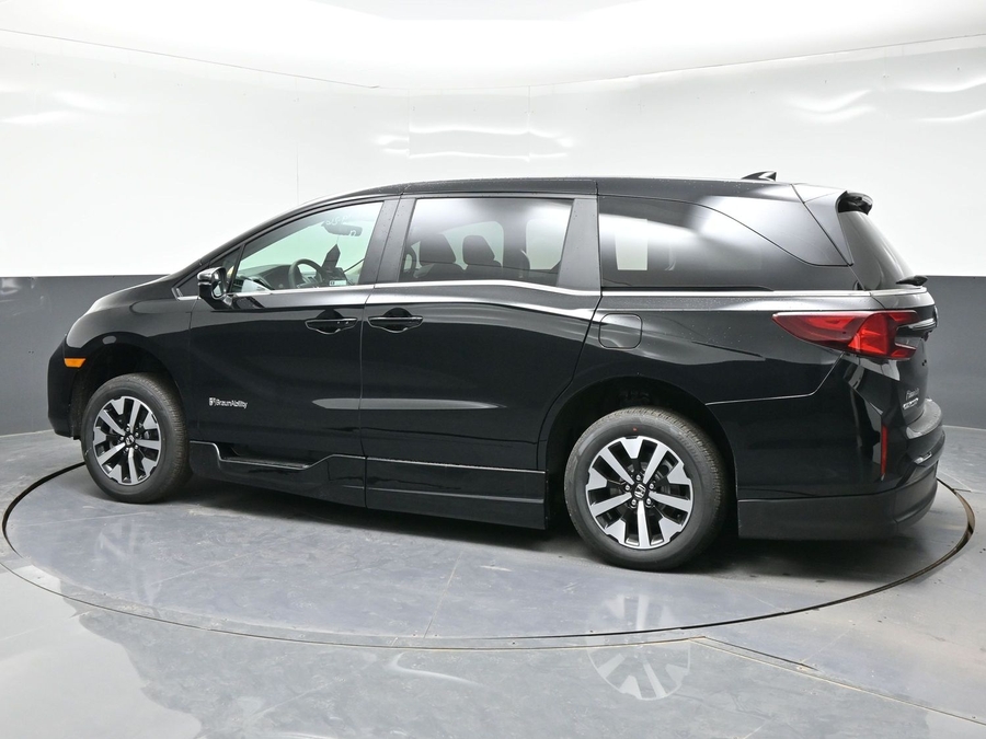 Black Honda Odyssey image number 1
