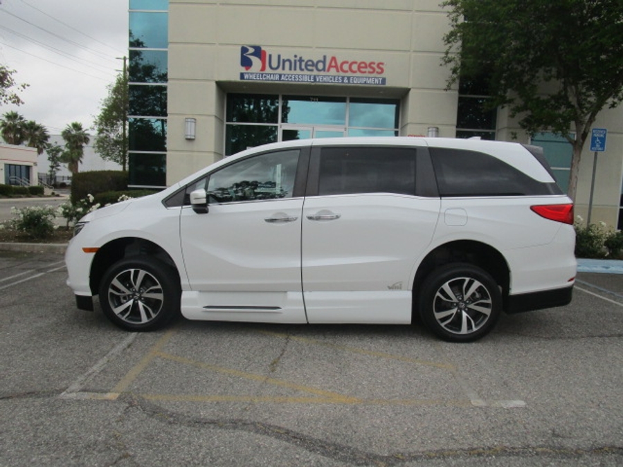 Used 2022 Honda Odyssey Touring - VMI Side Entry Entry In Floor Automatic Ramp