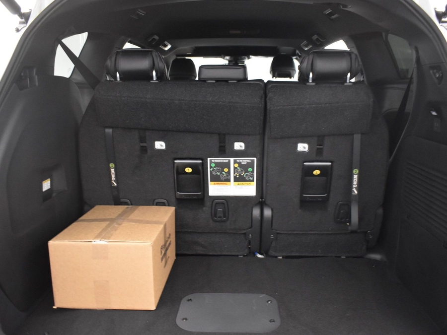 New 2025 Toyota Sienna Hybrid XSE Sport - BraunAbility Side Entry Entry Fold Out Automatic Ramp