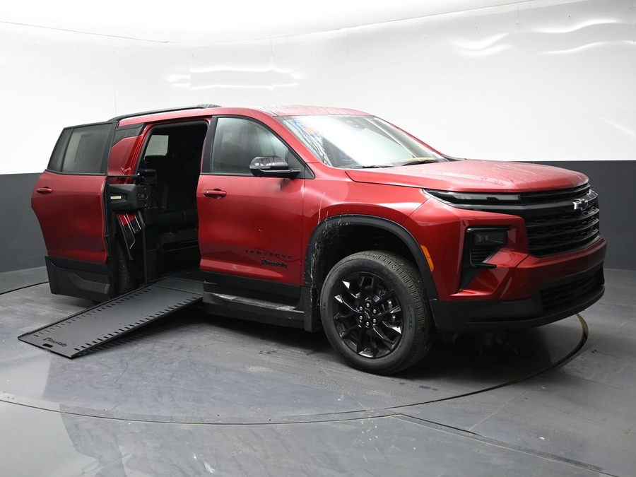 Red Chevrolet Traverse image number 18