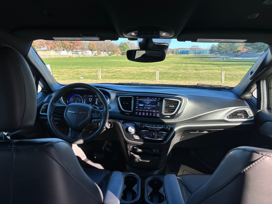 Used 2020 Chrysler Pacifica Touring L - BraunAbility Side Entry Entry In Floor Automatic Ramp