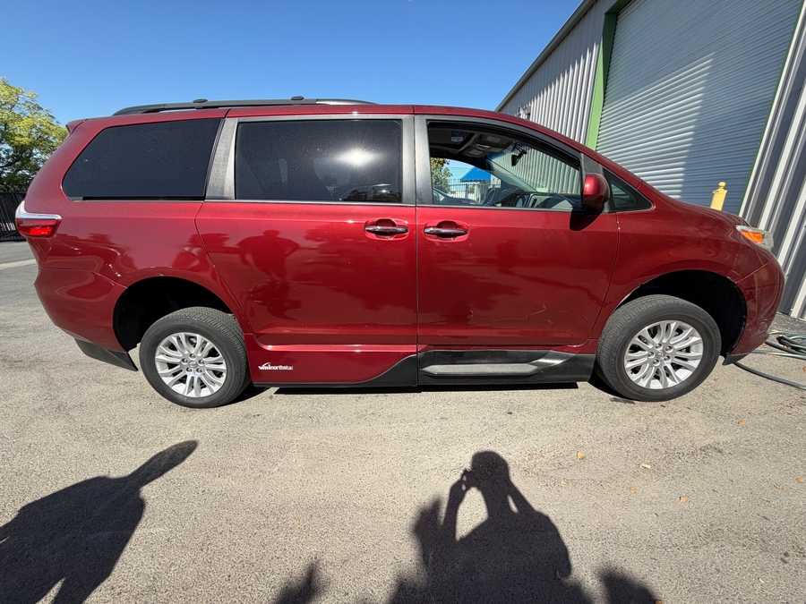 2017 Toyota Sienna
