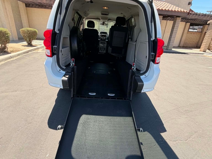Used 2019 Dodge Grand Caravan SE - International Mobility Rear Entry Fold Out Manual Ramp