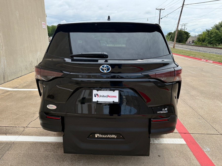 Used 2024 Toyota Sienna Hybrid LE - BraunAbility Rear Entry Entry Fold Out Manual Ramp