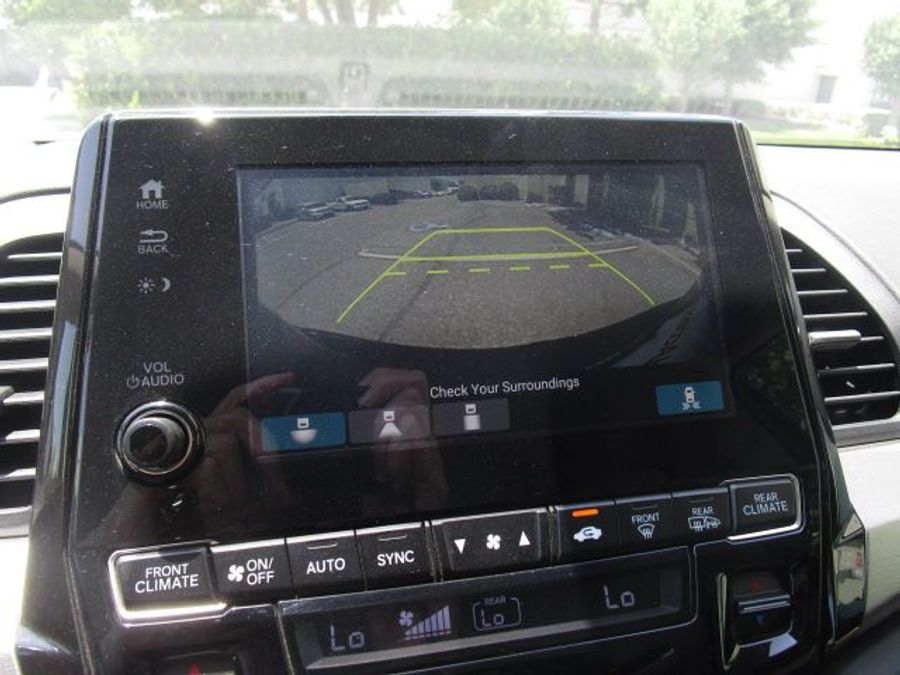 Used 2018 Honda Odyssey EX-L - BraunAbility Side Entry Entry In Floor Automatic Ramp